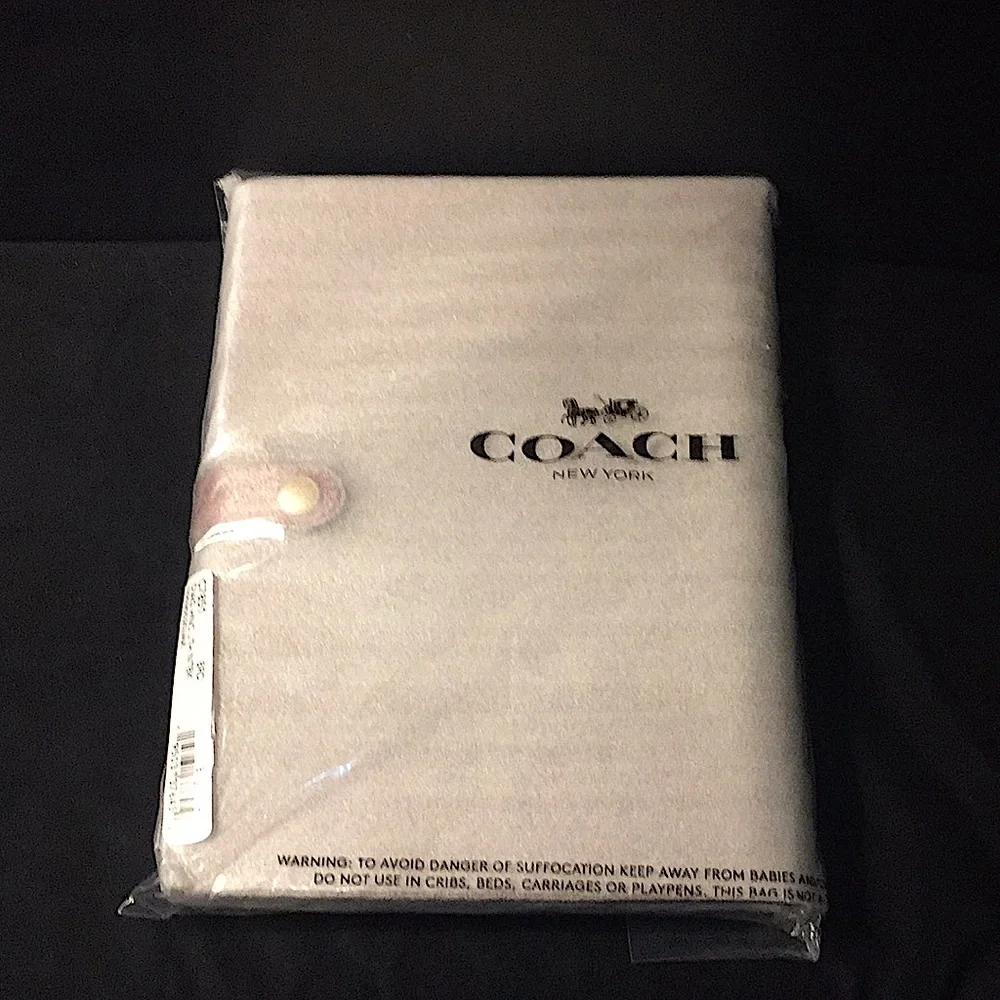 COACH -NOTEBOOK W/DIAGONAL HORSE & CARRIAGE PRINT - Picture 12 of 12